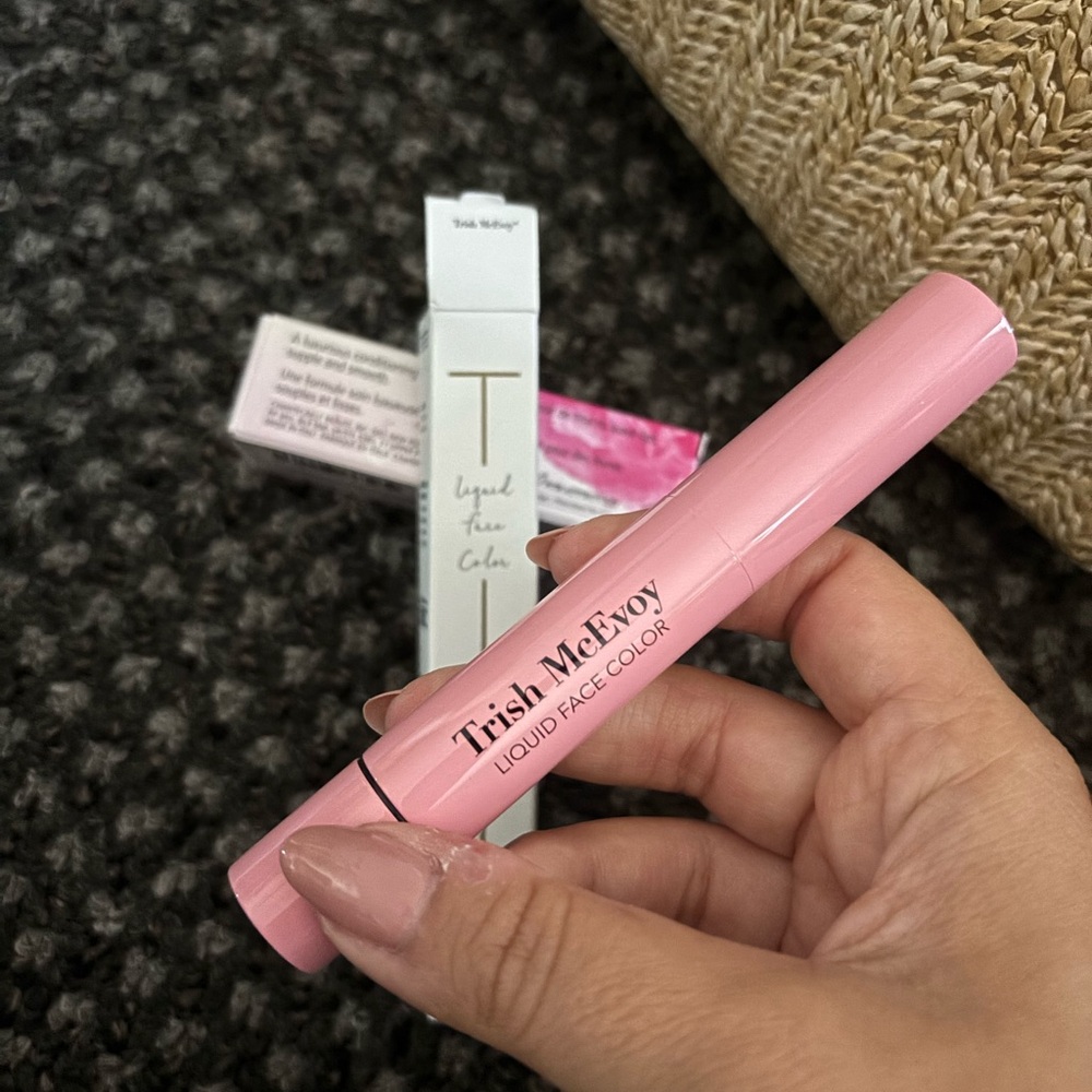 Trish McEvoy Liquid Face Color - Soft Pink